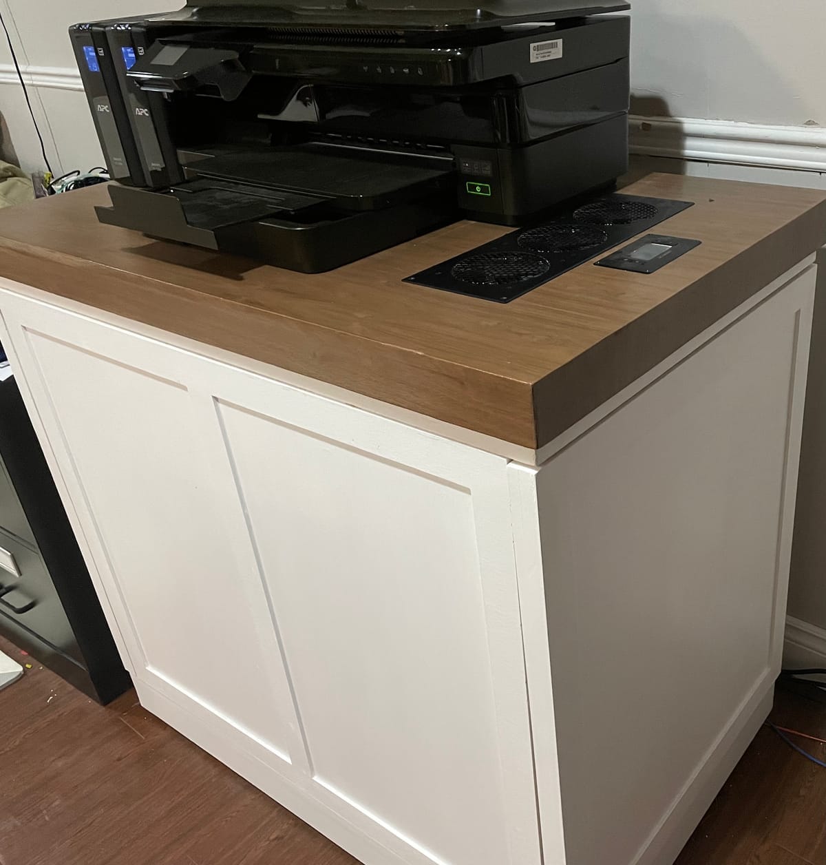 Comment construire une armoire de serveur silencieuse pour votre homelab ?